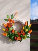 Wianek wiosenno-letni z tulipanami,Wianek na drzwi