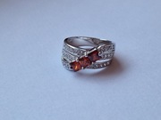 Srebrny pierścionek z cyrkoniami próba 925