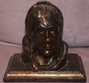 Vtg Zuni Candle Co, - figura Zuni Woman z lat 70. XX wieku 