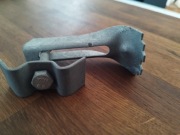 Uchwyty do krat pomostowych 