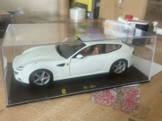 Ferrari FF 1:24 nowy gablota 