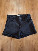 Krótka czarne damskie spodenki Stradivarius