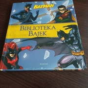 BATMAN - BIBLOTEKA BAJEK  - MROCZNY RYCERZ NADCHODZI ! -.