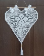 Zawieszka Ozdoba na okno drzwi ścianę Rękodzieło Serce Kwiaty Biały 42 cm