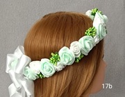 Biało zielony gruby wianek, wianuszek komunijny z perełkami 