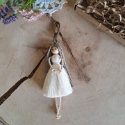 Brelok breloczek do kluczy  makrama laleczka