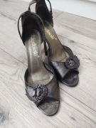 Sandałki na obcasie, J. Szydłowski