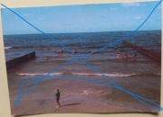 Nad Bałtykiem - Plaża i falochrony .Pocztówka z opisu .Polecam .