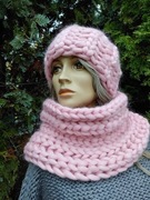 Czapka i komin ręcznie robione z grubej wełny merynosa