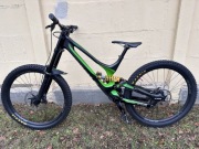 Specialized Demo 8; 27,5 L *Sram GX* *Boxxer* *KARBON*