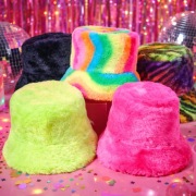 Komplet 5 kolorowych futrzanych czapek imprezowych