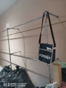 Regały przyścienny 