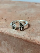 Srebrny Sygnet z Motywem Skrzydeł – Regulowany, Vintage Styl