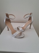 Srebrne sandały na szpilce 