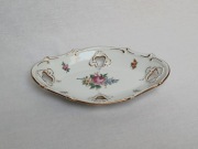Patera porcelanowa ażurowa, złocona, dekoracja kwiatowa