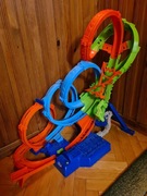 Tor Hot Wheels Action Poczwórna pętla kraks Zestaw ze strefą kraks HXR70