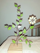 Witraż szklany. Witrażowa biała stokrotka. Wolnostojąca dekoracja 