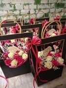 Torebka box kwiaty mydlane Dzień Kobiet 