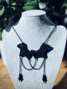 Czarny naszyjnik szydełkowy z łańcuszkiem – gotycka elegancja handmade