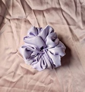 Jasno fioletowa gumka frotka do włosów scrunchie L