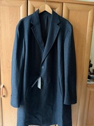 Płaszcz ze 100% wełny z kołnierzem z klapami