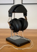 Stojak na słuchawki – autorski, solidny 1,3 kg | CNC