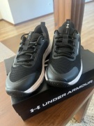 Buty do biegania Under Armor Rozmiar 40 3026608-001