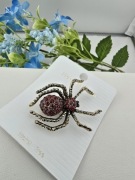 Piękna broszka elegancka prezent 