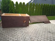 Buda ocieplana dla dużego psa