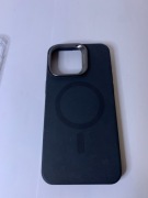 etui iphone 15 pro max stand