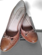 Buty skórzane na obcasie jasno brązowe, roz. 41