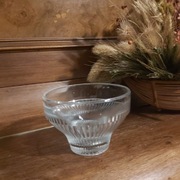 Miseczka ze szkła prasowanego- HSG Ząbkowice,projekt Bogdan Kupczyk, 1975 r