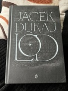 Lód Dukaj     .   .
