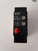 Przekaźnik BRODERSEN UNIC XM-S1 plus gniazdo.