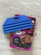 WYCISKARKA DO SASZETEK KARMY DLA PSA KOTA PSÓW KOTÓW wyciskacz do karmy