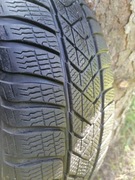 Opony zimowe Pirelli Sotozero 3   215/50 R18 za 2 szt
