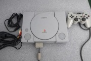 Konsola SONY PlayStation 1 SCPH 5502 Emulatorem Napędu Picostation