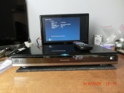 Nagrywarka Blu-ray Panasonic z pilotem i kablem HDMI