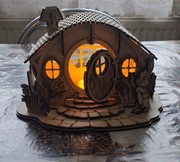 Drewniana chatka podświetlana z króliczkiem 