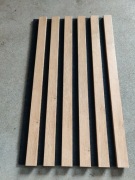 Lamele ścienne akustyczne na czarnym filcu 280x460 mm dąb badia 