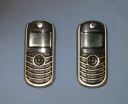 Dwa Telefony Mobilne Motorola C139 jeden z SIMLOCKiem Vodafone