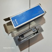 Elektrozaczep effeff E7R-------E9139 Rewersyjny Assa Abloy nowy nieużywany