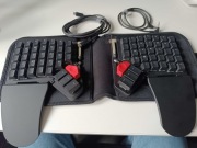 Klawiatura ergonomiczna Moonlander Mark I - Black / Cherry MX Brown (RGB) 
