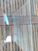 Stojak informacyjny z pleksi