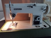 Maszyna do szycia Łucznik model 451 z walizką