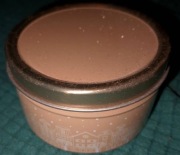 Zestaw 3 świeczek w metalowym pudełku