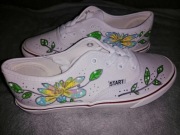 Trampki wiosenne niebieskie kwiaty 