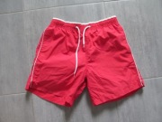 Czerwone, letnie, sportowe shorty, krótkie spodenki z kieszeniami