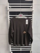 Stylowy sweter oversize XL nowy z metką | butik Monikaa | broszka