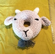 Maskotka donut koza rękodzieło 